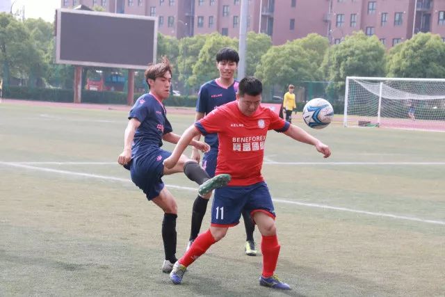 伦纳德伤病回顾：膝部困扰频繁缺席